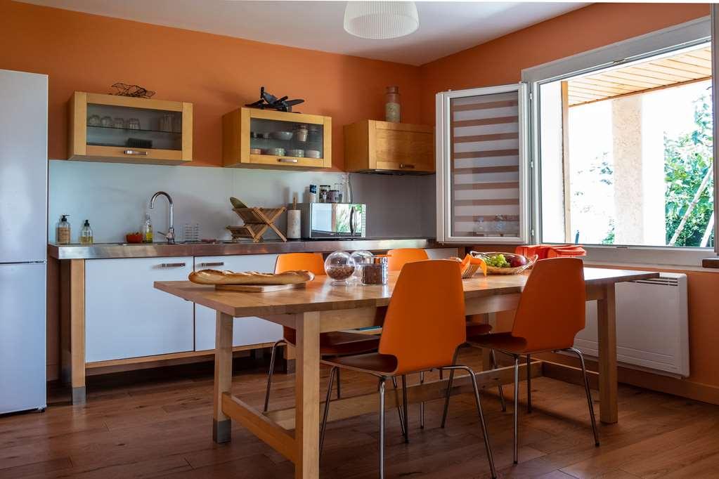 Escale Villa Marignane Restaurace fotografie